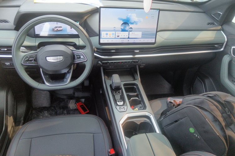 GEELY OkavangoR7 2025 car image #10