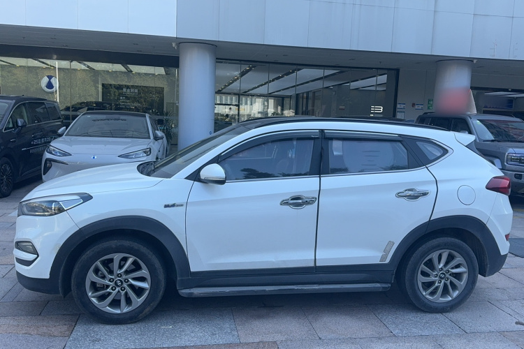 Hyundai Tucson (Imported) 2016 #10 Hyundai Tucson (Imported) 2016 car image #10