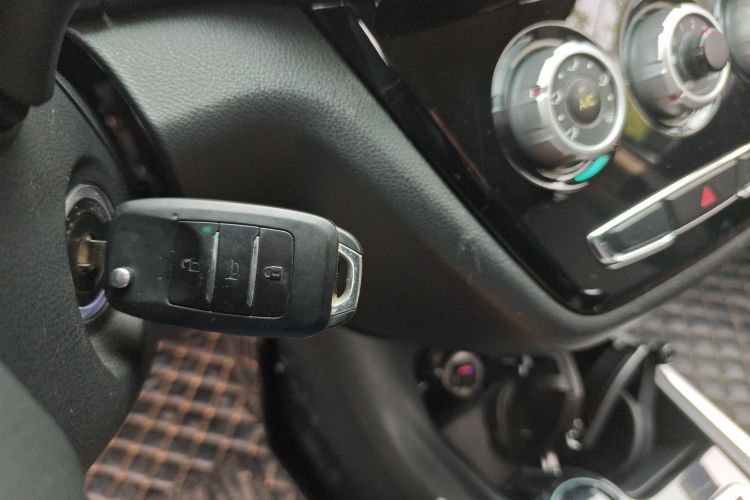 SWM X2 2022 imagen de coche #10