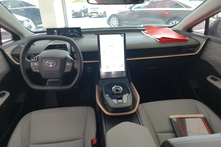 Toyota bZ3 2024 immagine di auto #10