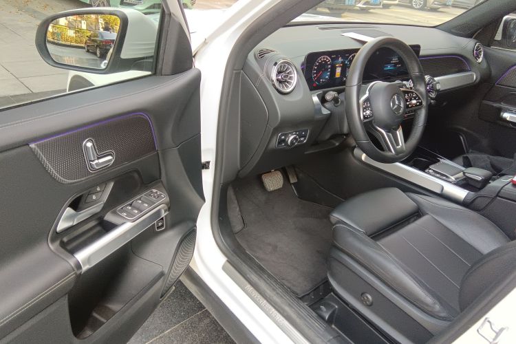 Mercedes-Benz GLB Class 2021 immagine di auto #10