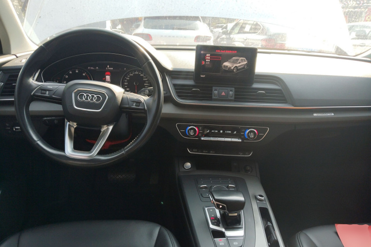 Audi Q5L 2019 #10 Audi Q5L 2019 car image #10