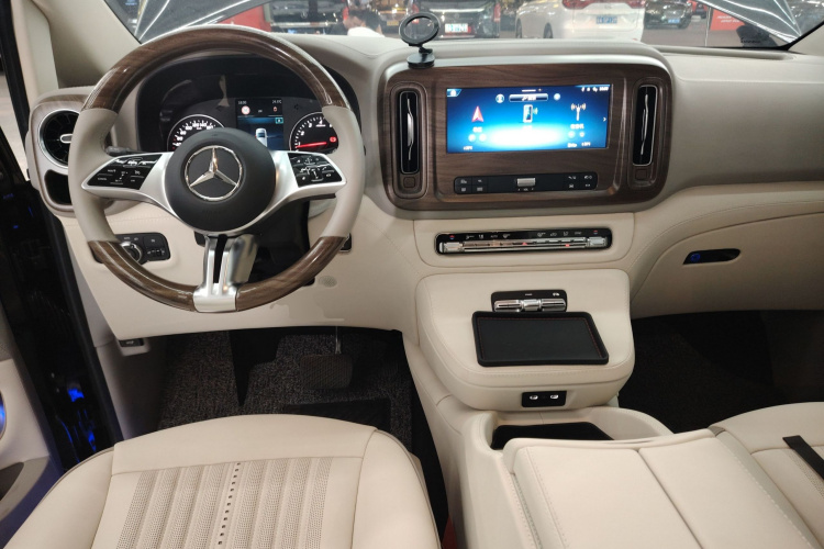 Mercedes-Benz Vito 2024 #10 Mercedes-Benz Vito 2024 car image #10