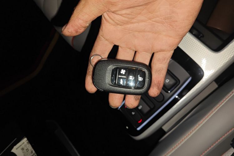 Honda e:NS2 2025 car image #10