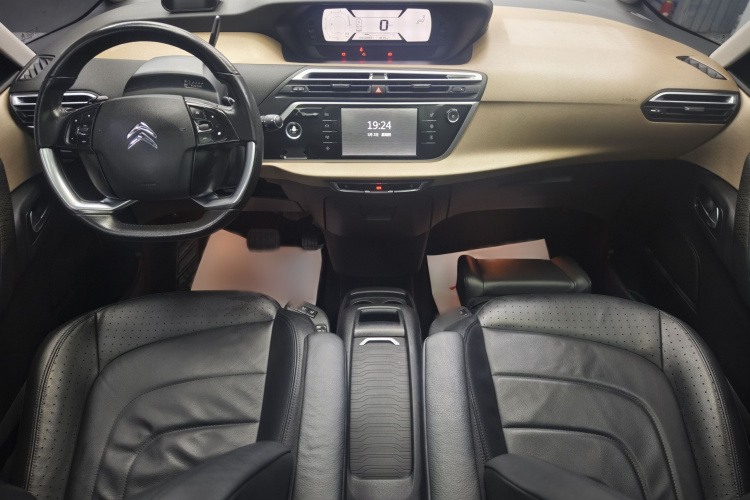 Citroen C4 PICASSO 2016 صورة سيارة #10