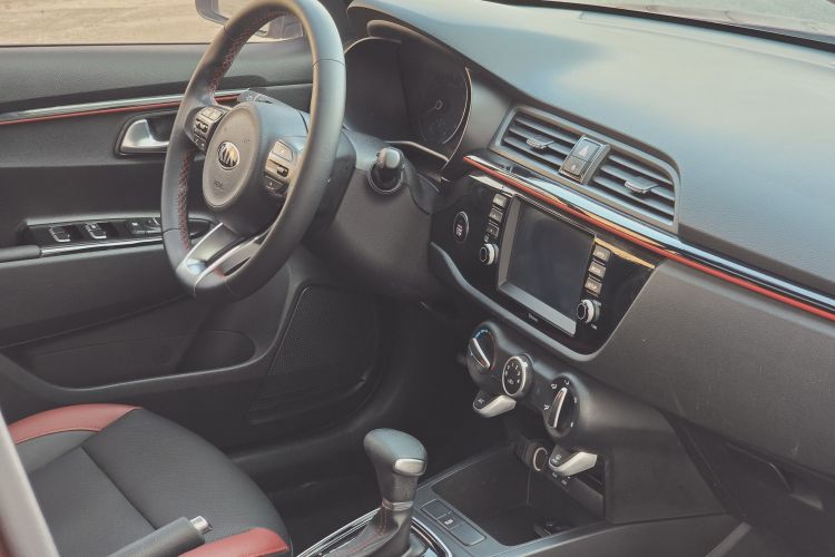 Kia Rio Cross 2018 صورة سيارة #10