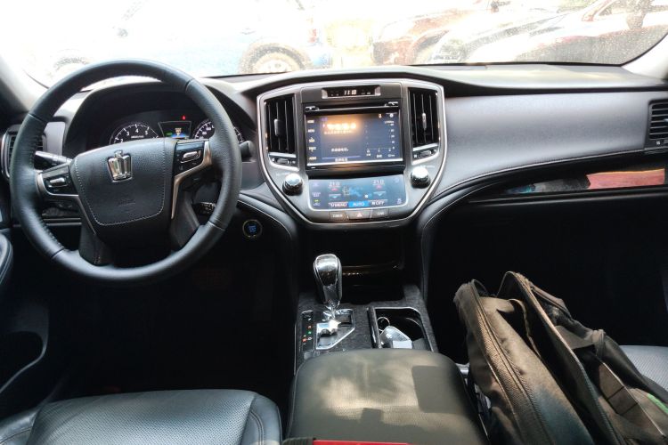 Toyota CrownSportCross 2018 صورة سيارة #10