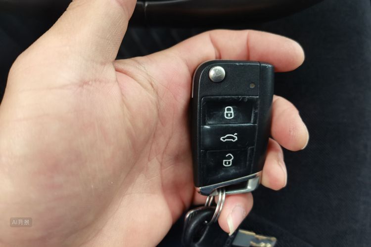 Volkswagen Tiguan L 2018 immagine di auto #10