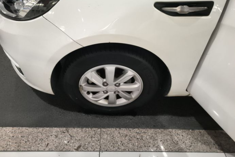 Kia K2 2016 car image #10