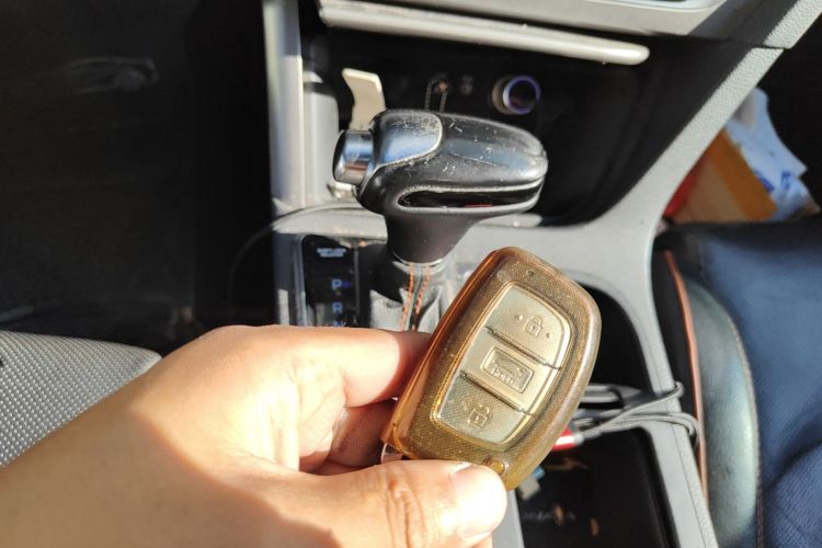 Hyundai Sonata NFC 2015 immagine di auto #10