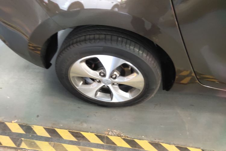 Kia Carens 2015 immagine di auto #10