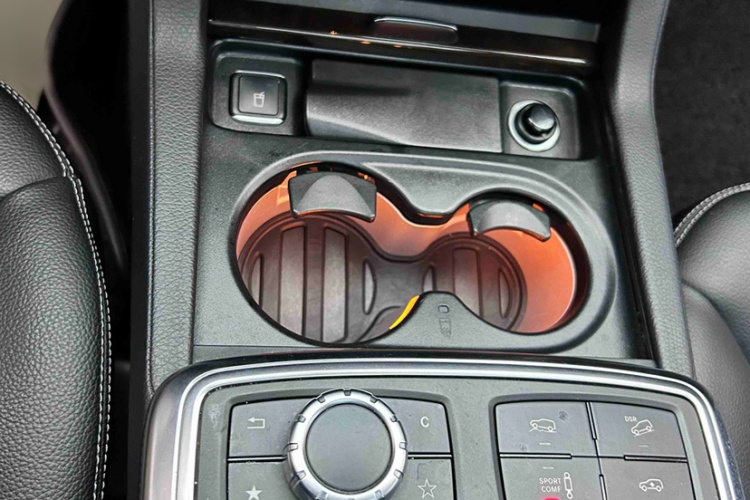 Mercedes-Benz M Class 2015 car image #10