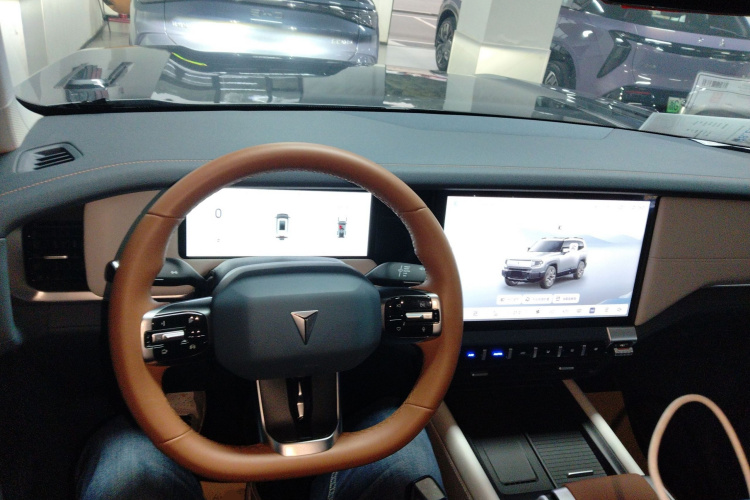 Deepal G318 2024 car image #10