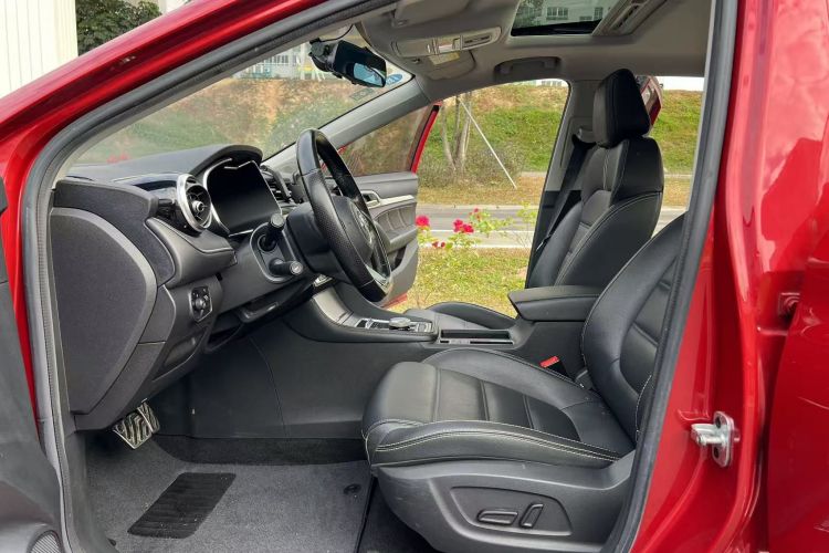 MG 6 New Energy 2018 car image #10