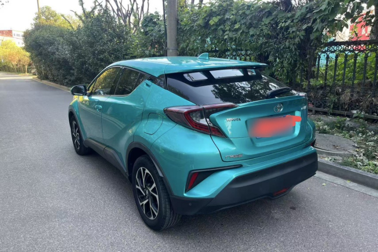 Toyota C-HR 2020 #10 Toyota C-HR 2020 car image #10