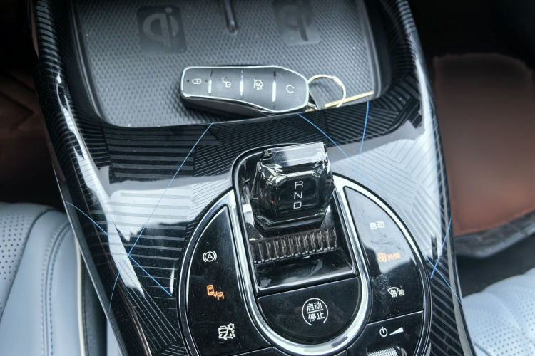 BYD Seal 2023 car image #10