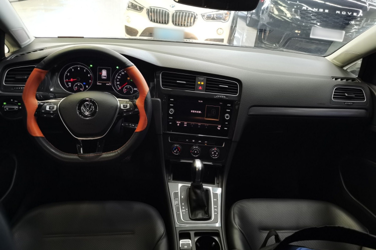 Volkswagen Golf (Imported) 2019 immagine di auto #10