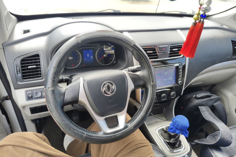 Forthing S500 2015 изображение автомобиля #10