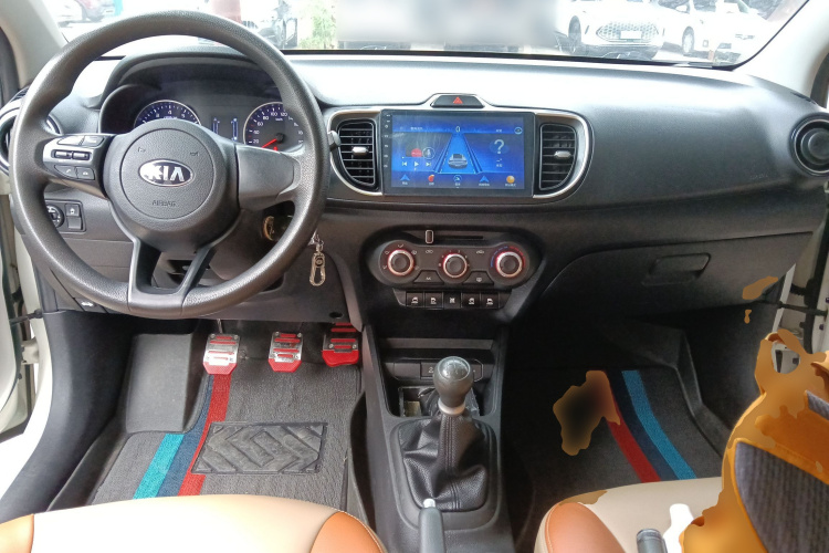 起亚 焕驰 2018 汽车图片 #10