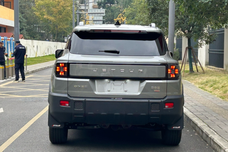 Jetour Freeman 2025 car image #10