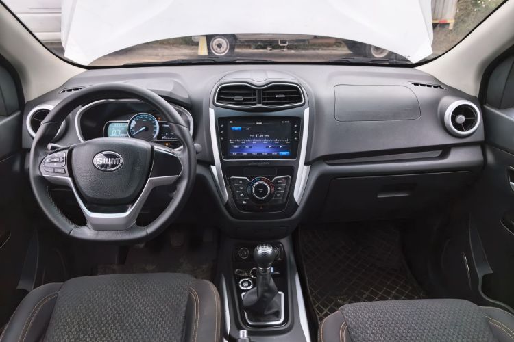 SWM斯威汽车 SWM斯威X3 2022 #10 SWM斯威汽车 SWM斯威X3 2022 汽车图片 #10