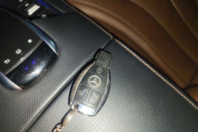 Mercedes-Benz Maybach S Class 2015 #10 Mercedes-Benz Maybach S Class 2015 изображение автомобиля #10