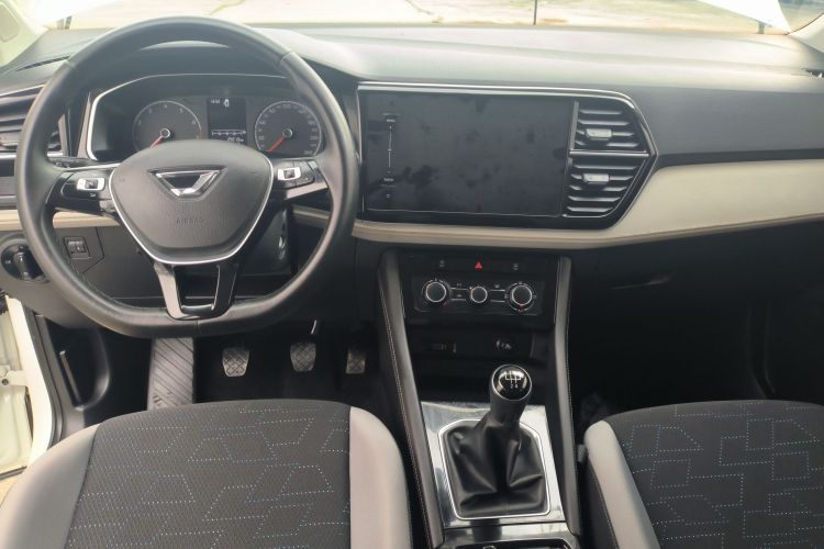 VS5 2023 car image #10