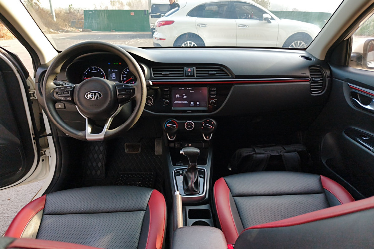 Kia Rio Cross 2017 car image #10