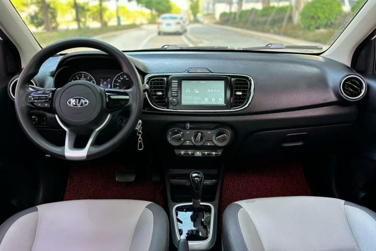 起亚 焕驰 2018 汽车图片 #10