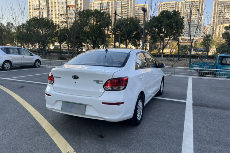 Kia Pegas 2020 imagen de coche #10