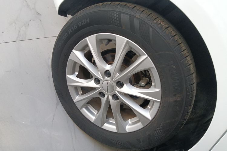 Roewe i5 2023 car image #10