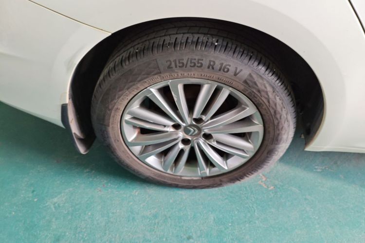 Citroen C4L 2016 image de voiture #10