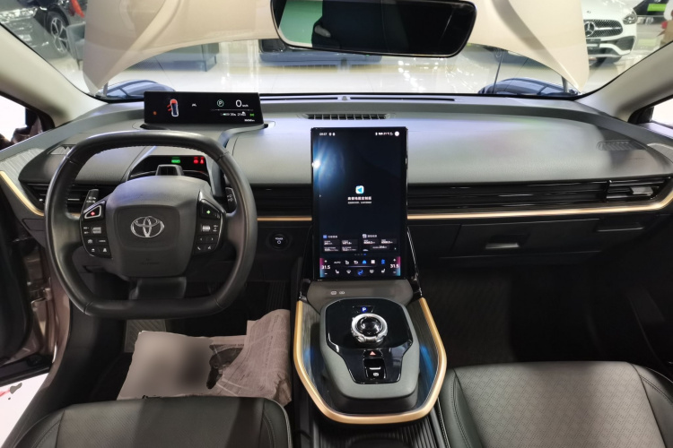 Toyota bZ3 2023 immagine di auto #10