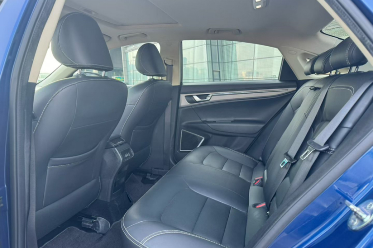GEELY Emgrand GL 2018 car image #10