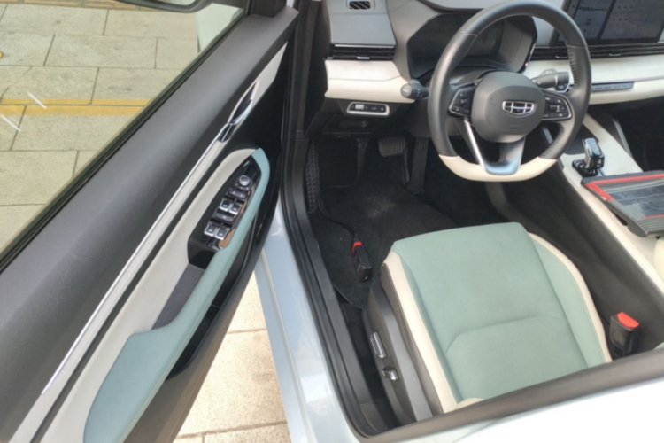 GEELY Emgrand L 2023 car image #10