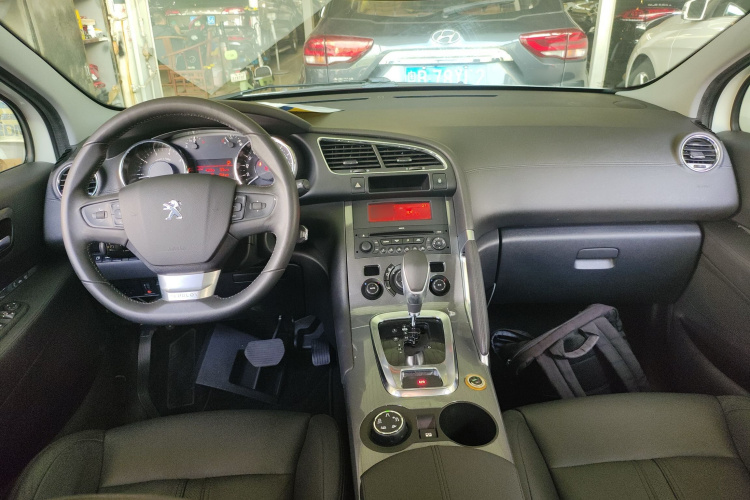 Peugeot 3008 2016 image de voiture #10
