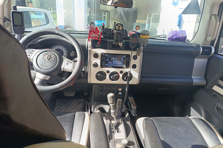 Toyota FJ Cruiser 2018 car image #10