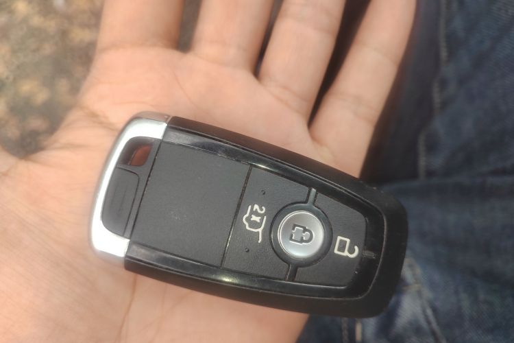 Ford Explorer 2021 car image #10