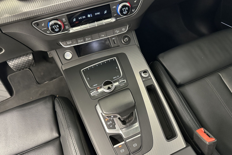 Audi Q5L 2018 imagem de carro #10