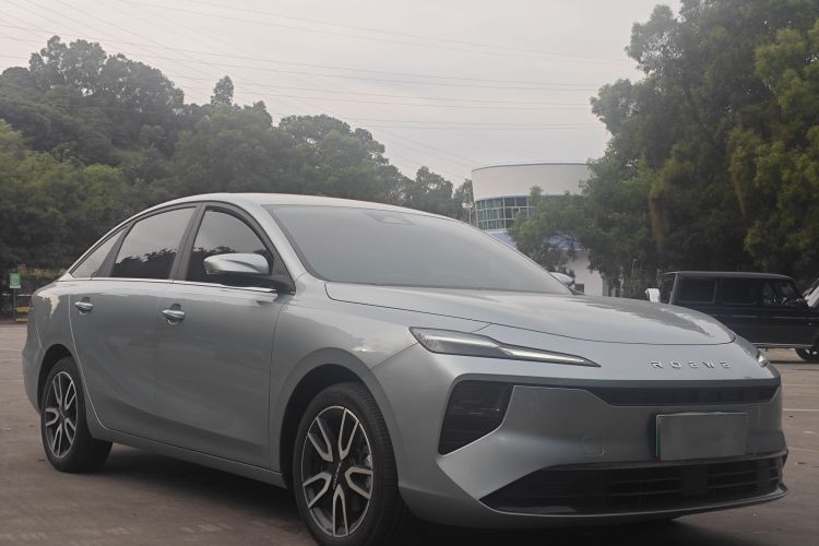 Roewe D6 2025 car image #10