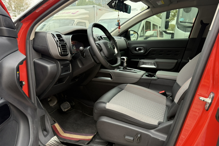 Citroen C5 AIRCROSS 2017 immagine di auto #10