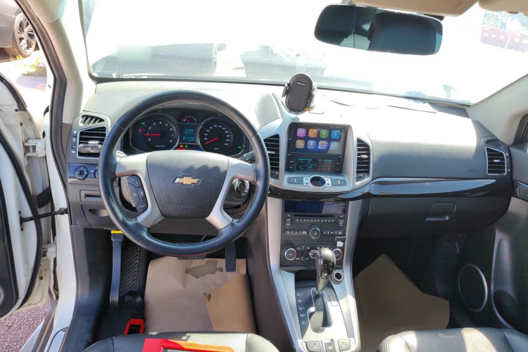 Chevrolet Captiva 2017 #10 Chevrolet Captiva 2017 car image #10