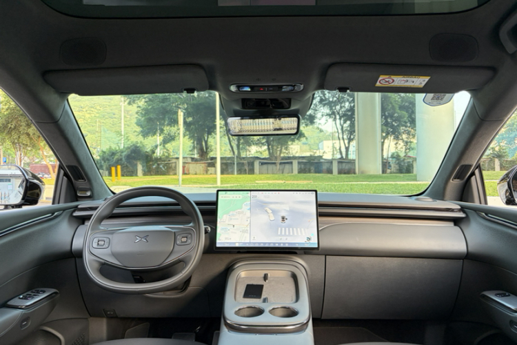 Xpeng G7 2025 #10 Xpeng G7 2025 car image #10