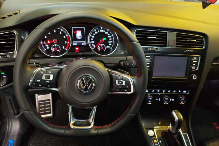 Volkswagen GolfGTI 2015 #10 Volkswagen GolfGTI 2015 car image #10