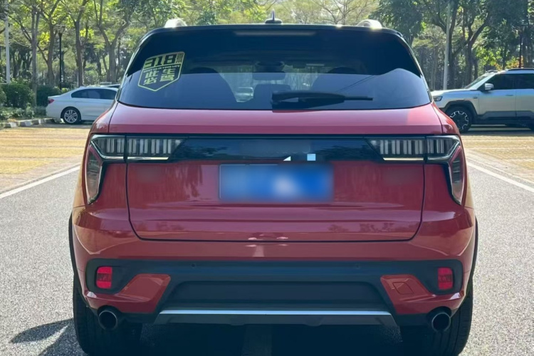 Lynk & Co 01 2018 #10 Lynk & Co 01 2018 car image #10