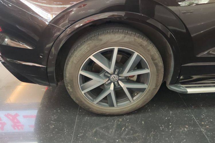 Volkswagen Touareg 2018 car image #10