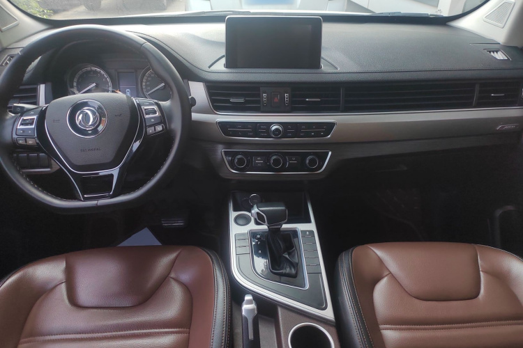 Forthing JOYEAR X6 2018 #10 Forthing JOYEAR X6 2018 car image #10