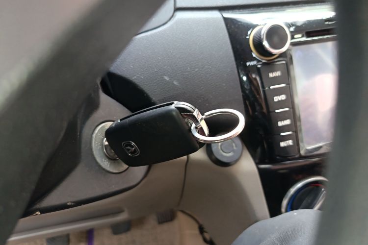 Changan Alsvin V3 2016 #10 Changan Alsvin V3 2016 immagine di auto #10