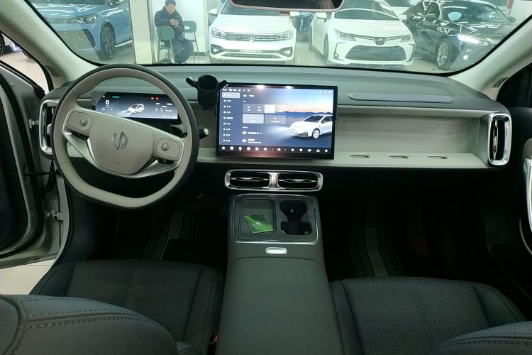 零跑汽车 零跑B01 2025 汽车图片 #10