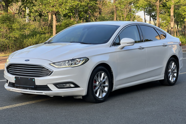 Ford Mondeo 2017 car image #10